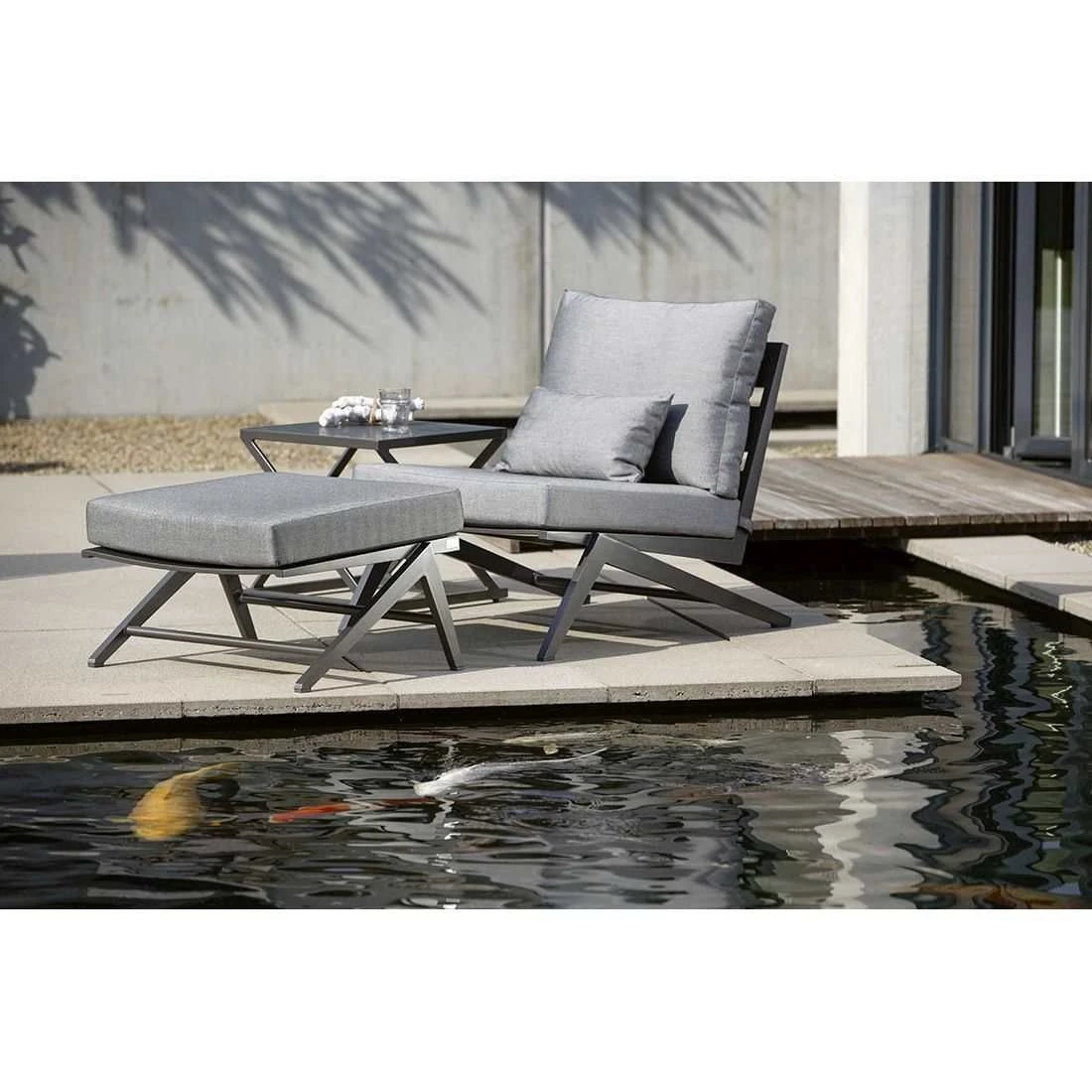 Stern Jackie Loungehocker Aluminium Inklusive Kissen Anthrazit/Seidengrau 2 Stern Jackie Loungehocker Aluminium Inklusive Kissen Anthrazit/Seidengrau – Bild 2