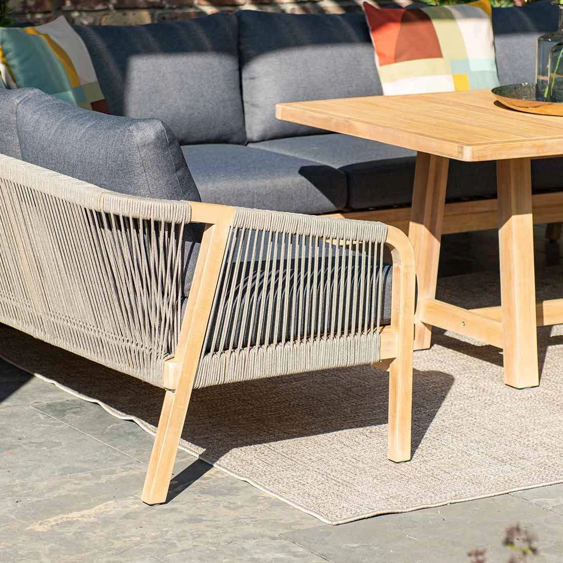 Garden Impressions Santos Dininglounge 5-tlg. Akazie/Kunstfaser Akazie White Wash/Anthrazit 10 Garden Impressions Santos Dininglounge 5-tlg. Akazie/Kunstfaser Akazie White Wash/Anthrazit – Bild 10