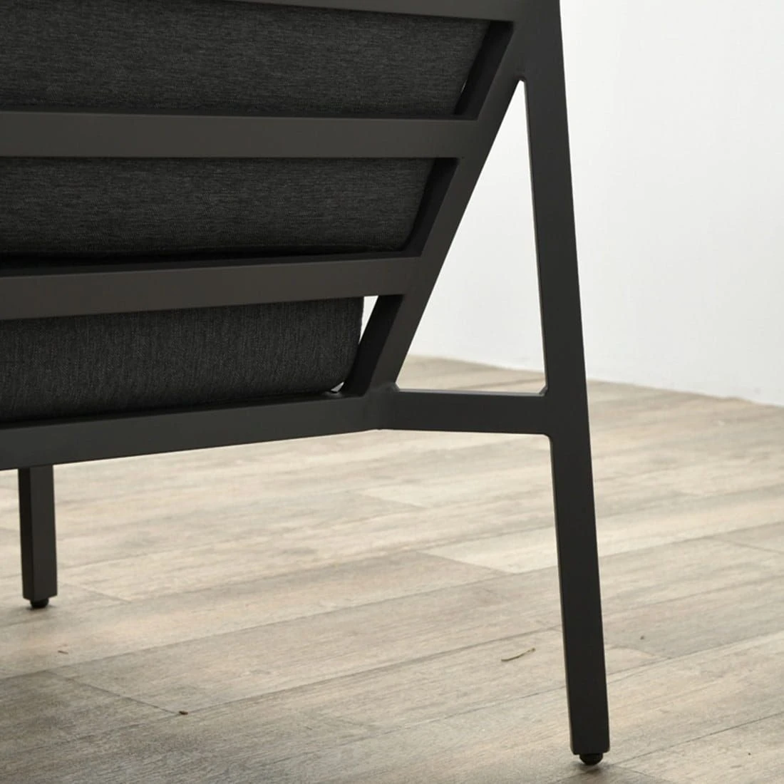 OUTLIV. Wellington Dininglounge 3-tlg. Aluminium/Polster Carbon Black/Reflex Black 6 OUTLIV. Wellington Dininglounge 3-tlg. Aluminium/Polster Carbon Black/Reflex Black – Bild 6