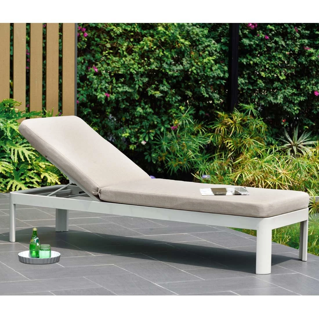 LifestyleGarden Portals Gartenliege Aluminium/Olefin Korallensand-Matt/Pergament 2 LifestyleGarden Portals Gartenliege Aluminium/Olefin Korallensand-Matt/Pergament – Bild 2