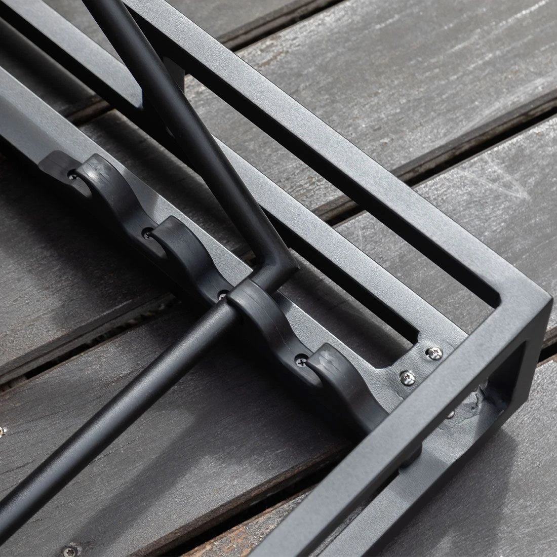 Schöner Wohnen Lunen Gartenliege Aluminium/Sunbrella Schwarz/Himbeere 5 Schöner Wohnen Lunen Gartenliege Aluminium/Sunbrella Schwarz/Himbeere – Bild 5