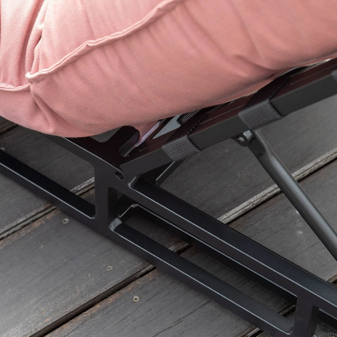 Schöner Wohnen Lunen Gartenliege Aluminium/Sunbrella Schwarz/Himbeere 6 Schöner Wohnen Lunen Gartenliege Aluminium/Sunbrella Schwarz/Himbeere – Bild 6